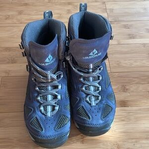 Vasque Shoes Womens 7 Hiking Boots Trail Sport
Waterproof